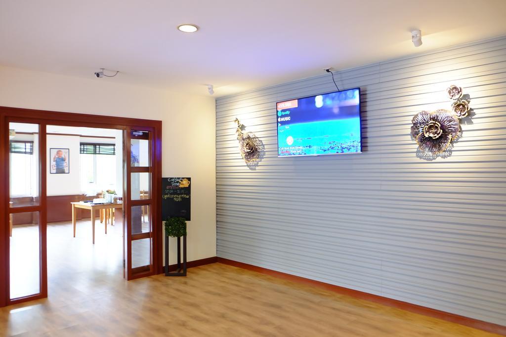 Studio Khon Kaen By Icheck Inn Extérieur photo
